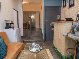 The Cloud Apartment 1 near station