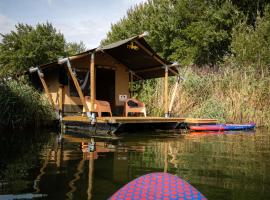 Safaritent 3, tented camp en Biddinghuizen