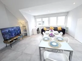 Homey 2BR Flat with parking
