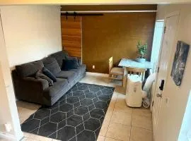 OB Getaway Fenced Yard, Walk to Beach & Cafes