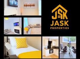 Spacious 3-Bed Contractor-Friendly Home
