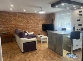 5 min a pie del centro parking free, hotel en Valladolid