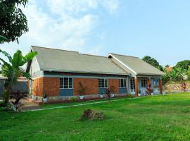 Kandez Holiday Home, logement avec cuisine à Entebbe