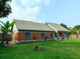 Kandez Holiday Home