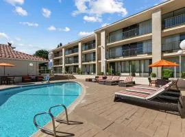 Vagabond Inn Executive Old Town