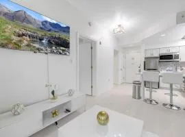 Luxury Private Apt at Disney Area