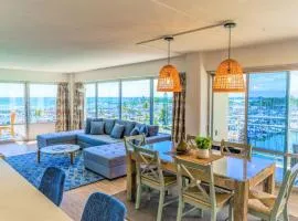 643- Beachfront Condo- Ilikai Collection 11- Sleeps 6.
