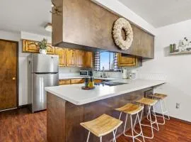 Additional Living Room Just Minutes From Highway