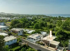 Multifamily 413 home near beach & plaza