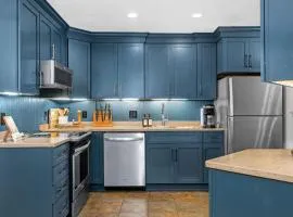 Updated Ski-In/Ski-Out Condo | Hot Tub & Pool