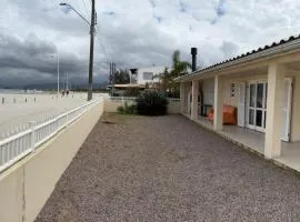 Casa pé na areia na Ponta do Papagaio