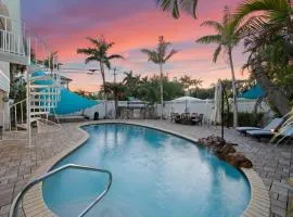 Siesta Key Luxury Retreat - Steps from Crescent Beach