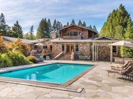 Glen Ellen Stone Retreat - Family Friendly Home - Walk to Town, hotel in Glen Ellen