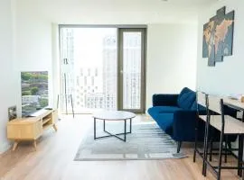 Luxe Apartment in M1 with Pool, Gym & Spa