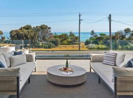 Beachfront Luxury - Panoramic Views Games Wineries, hotel in Safety Beach