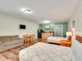 Mountain-View Briceville Studio Pets Welcome!, hotel en Briceville
