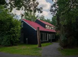 Accessible Villa on the Lake