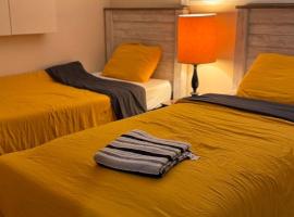 Calgary Super Cozy Guest Rooms Near Banff, hotel in Calgary