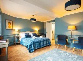 Central Whitchurch - Lowcross House Guest Bedroom 1