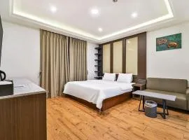Suwon Hotel Avenue