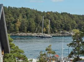 Holiday Home With Royal Ship Views In Hagefjord, hotel i Kilen