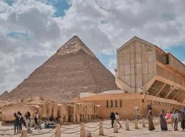 Pyramids Link Hotel