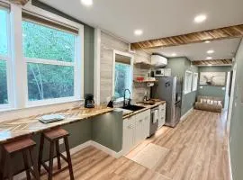 A-Treat-Retreat with AC,Laundry,Patio