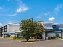 Baymont by Wyndham Williamsburg I-64，威廉斯堡的飯店
