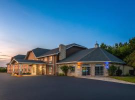 Days Inn & Suites by Wyndham Kaukauna WI, хотел в Kaukauna