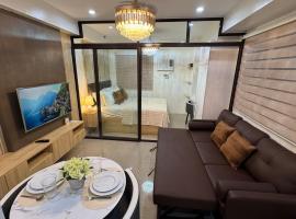 Sunny side Cityscape C2 RM 1716 Shore Residences by Prime Stay MOA, hotel na pl&aacute;ži v destin&aacute;cii Manila