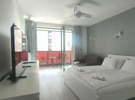 2-Bedroom Apartment with 2 Free Parking Spots - TAURON ARENA