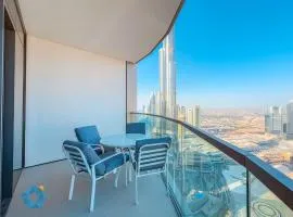 Enjoy Panoramic Burj Khalifa Views from Balcony Luxury 3BR Sky High Manson - Like Home