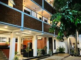 Unic Residence And Transit Hotel