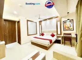 Prime Location SWARGADWAR SEA BEACH - Near Bengali Market- HOTEL KPALACEPURI -near Sea Beach & Temple With-Restaurant - Lift-And-Parking- Facilities-Available-Best Hotel in PURI