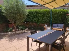 House for 4 with green yard