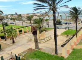 Comfortable apartment with pool facing the sea