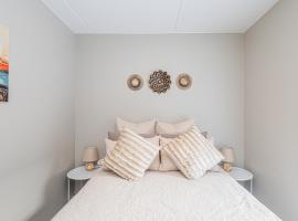 Arch House Langebaan - Modern Stay Near Beach & Club Mykonos, ξενοδοχείο σε Langebaan