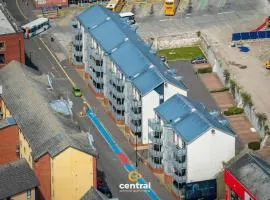 Trades Lane by CENTRAL SERVICED APARTMENTS - Walk Away From City Centre - 2 Bedrooms - 2 Bathrooms - Smart TVs in All Rooms - Dedicated Parking Space - Fully Equipped - Ground Floor - Walk Away From Dundee Bus & Train Station