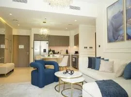 Iconic Burj Khalifa, Fountain Views, Luxury 2BR