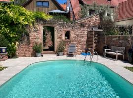 Le Grenier - Piscine et SPA, hotel con spa en Marlenheim