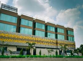 RC Dream Palace, hotel amb banyeres d'hidromassatge a Greater Noida