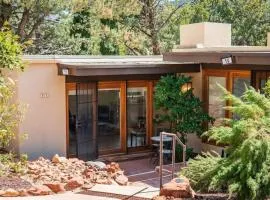 Peaceful Desert Casita in West Sedona