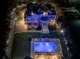 Casa di Voz Suites complex & free gym services by "elite"，Gaïtánion的飯店