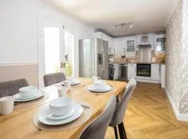 Relaxing 3-Bedroom Retreat House Free Parking 8ppl