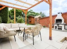 Relaxing 3-Bedroom Retreat House Free Parking 8ppl
