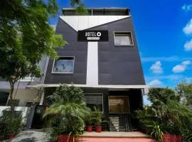 Hotel O Indore Nipaniya Crossway