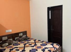 Kiran Villa stay Home, hotel in Pune