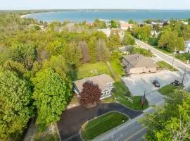 New Baileys Harbor Home, 1 block DT with Huge Yard