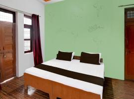 Hotel O Golden Palace, hotel in Vrindāvan