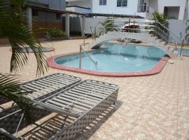 Hunters Royal, hotel in Accra